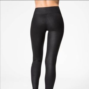 NWT ALO Yoga Airbrushed Legging•Glossy Black•XXS